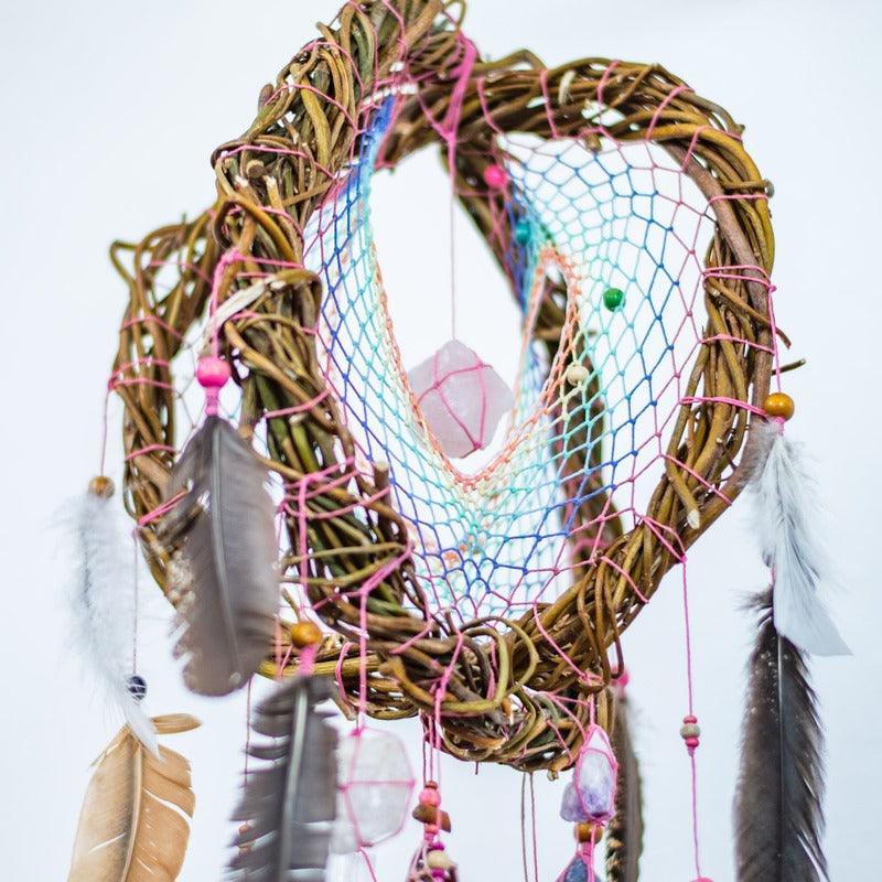 Positive Vibes Home Gift: Handmade 3D Dreamcatcher with Healing Crystals, Rainbow Pastel Decor for Chakra Balancing, Stress Relief