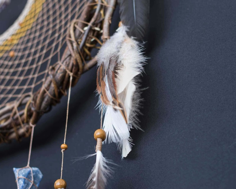 Dreamcatcher, Dream catchers boho decor, Crystals bedroom decor, Large dream catchers with crystals and rustic natural wilow, Bohemian gifts