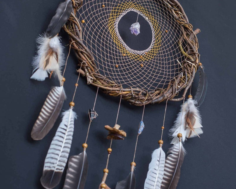 Dreamcatcher, Dream catchers boho decor, Crystals bedroom decor, Large dream catchers with crystals and rustic natural wilow, Bohemian gifts