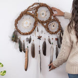 Attrape-rêves en bois de saule fait à la main avec des pierres semi-précieuses pour la protection