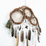 Attrape-rêves en bois de saule fait à la main avec des pierres semi-précieuses pour la protection