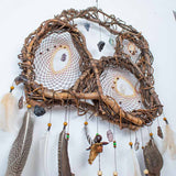 Real Dreamcatcher Medicine – Shamanic Wall Collage with 12 Healing Crystals, Willow Wood Structure, Authentic Ceremony Decor
