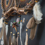 Real Dreamcatcher Medicine – Shamanic Wall Collage with 12 Healing Crystals, Willow Wood Structure, Authentic Ceremony Decor