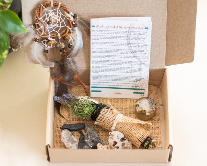 Shamanic Protection Kit for Car and Altar – Dreamcatcher, Candle with Flowers and Stones, Smudge and Healing Stones – Box or Handmade Caranday Basket