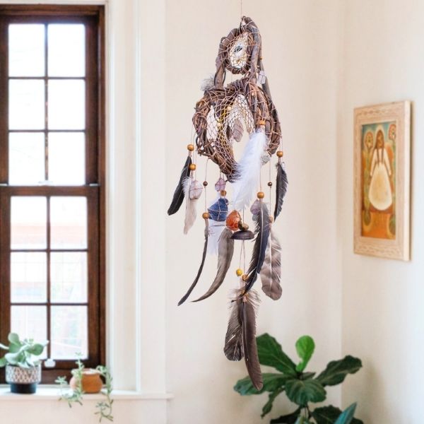 3D Chakra Dreamcatcher Duo – Light Earth Tones with 13 Healing Crystals, Boho Spiritual Mobile in 2 Sizes, Feathered Energy Decor Activo