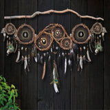 Attrape-rêves d'inspiration autochtone – Osier fait à la main pour la protection spirituelle – 19 cristaux de guérison et plumes de paon – Style bohème