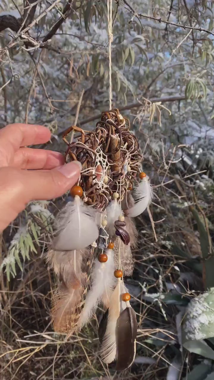 Crystal Dreamcatcher Healing  – Small Shaman Art, 7 Chakra Wall Hanging, Selenite Wreath for Protection & Positive Energy